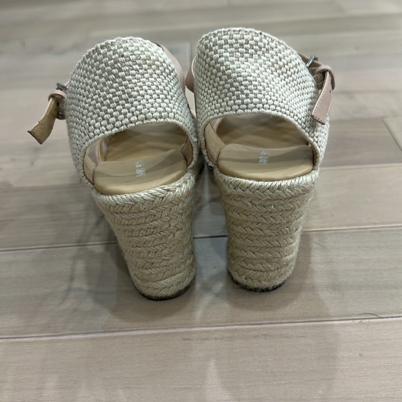 Nine West Jordyn espadrille pump Wedge Sandals
Size 9 - Picture 4 of 8